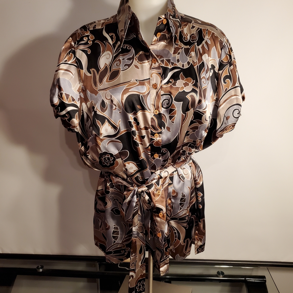 Chic Women's Patterned Blouse in Black and Brown
